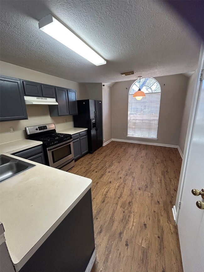 Foto del edificio - 16603 N Meadow Dr