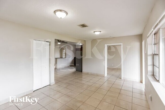 Building Photo - 7550 Kismet Street