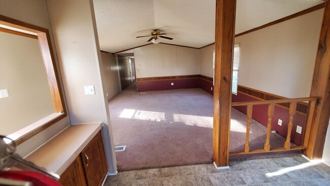 Building Photo - 803 Irish Ridge Rd