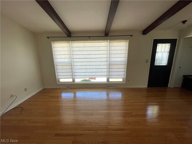 Foto del edificio - 18467 Bonnie Ln