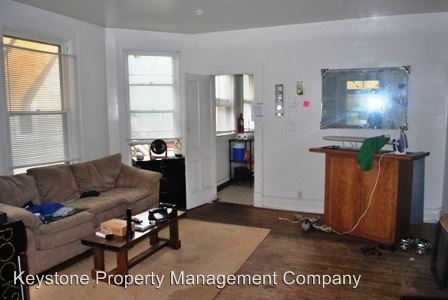 Building Photo - 217 E Davenport St