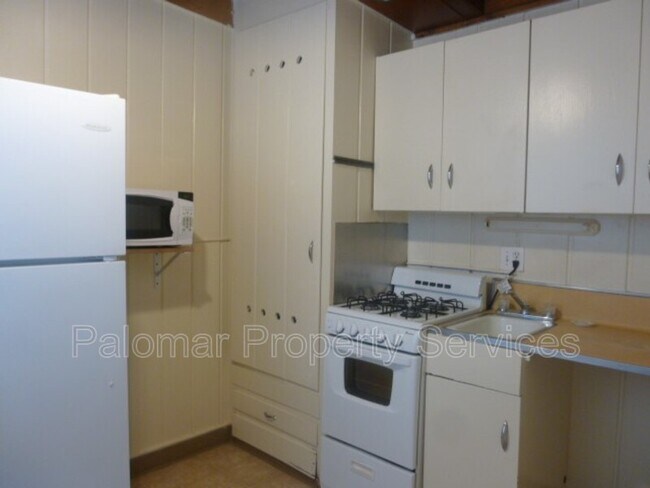 Building Photo - 339 S Escondido Blvd