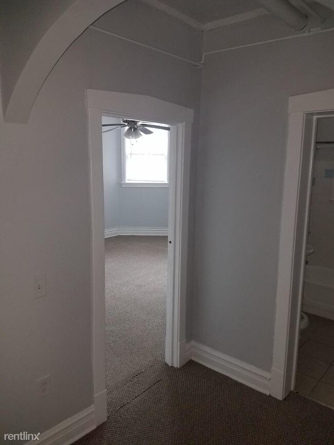 Foto del edificio - 2 br, 2 bath Condo - 1215 W Lunt Ave