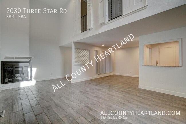 Foto del edificio - 3-bed/ 3-bath townhome close to UCO!
