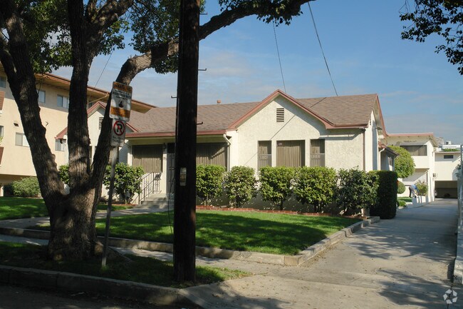 Foto del edificio - 1336 N Columbus Ave