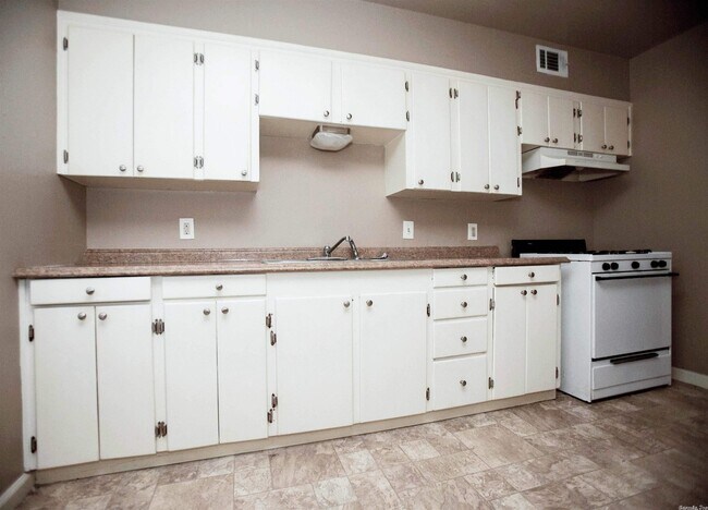 Foto del edificio - 50 Purdue Cir