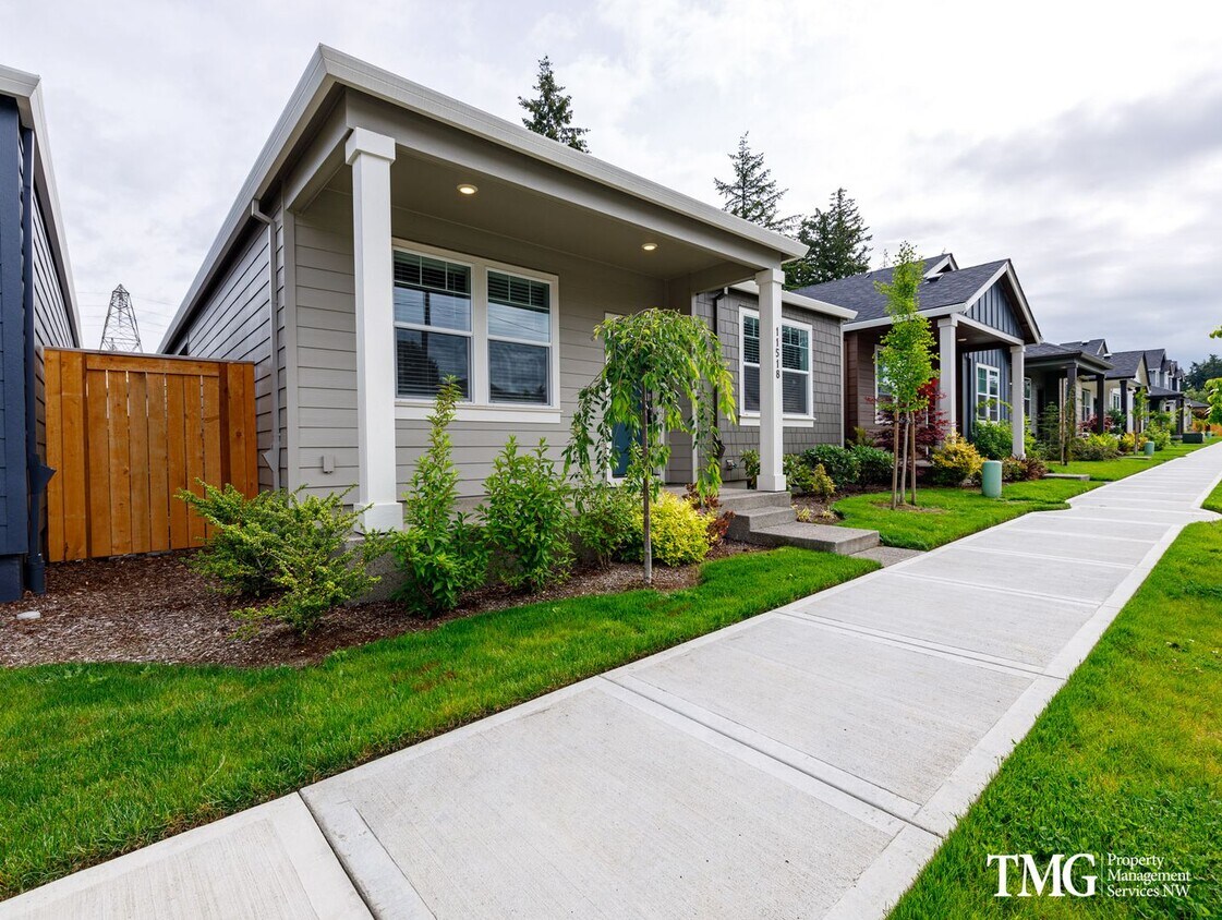 Foto principal - Beautiful 2 Bed 2 Bath Home With Upgraded ...