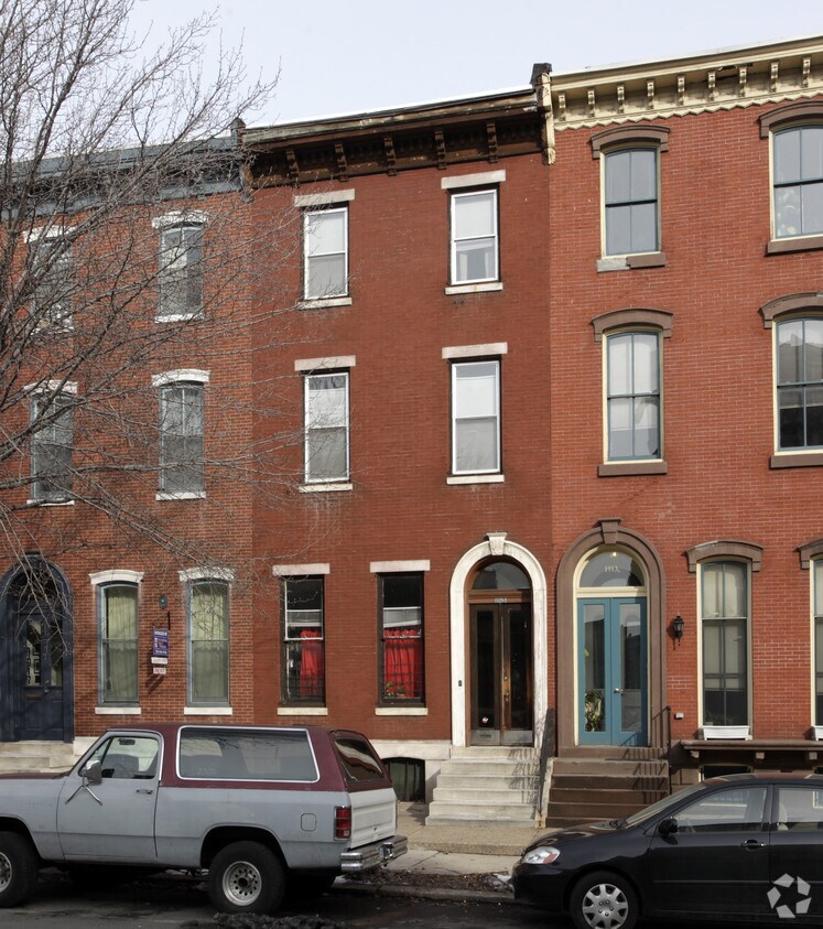 Primary Photo - 1915 Spring Garden St