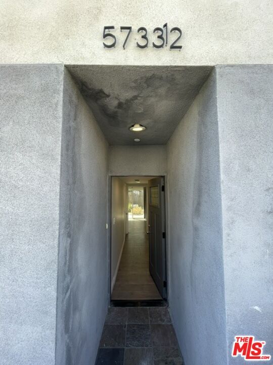 Foto del edificio - 5733 1/2 Fulcher Ave