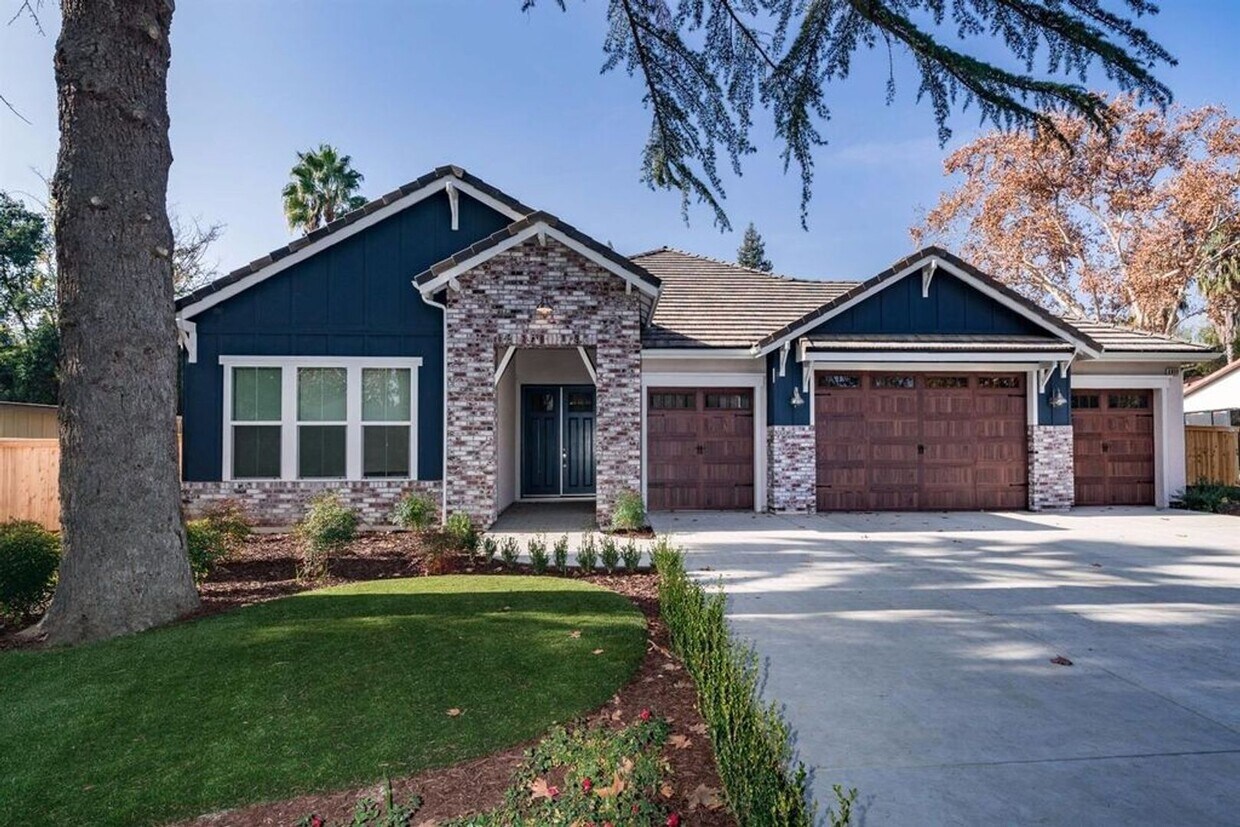 Primary Photo - Custom Granville Built Home for Rent in Ol...
