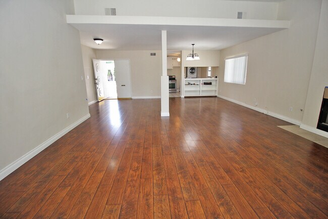 Building Photo - 9310 Crebs Ave