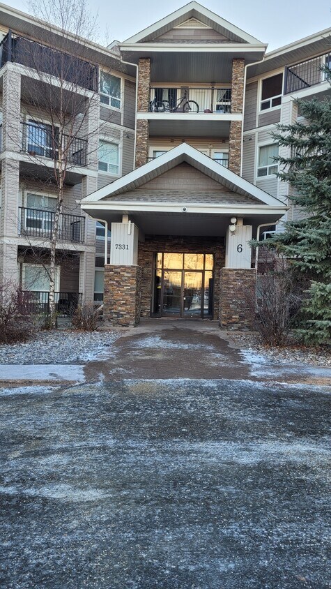 Photo principale - 7331 S Terwillegar Dr NW