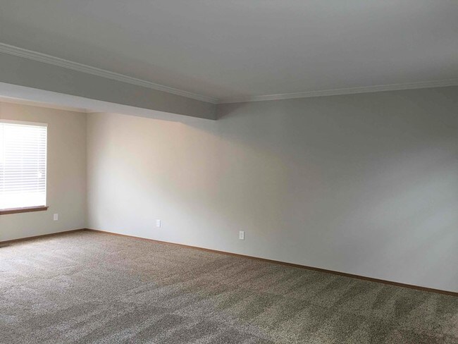 Building Photo - 963 Keeneland Rd