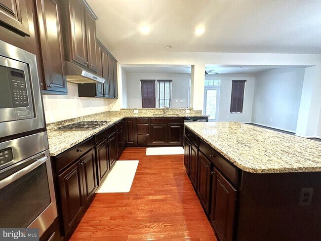 Foto del edificio - 22865 Lacey Oak Terrace