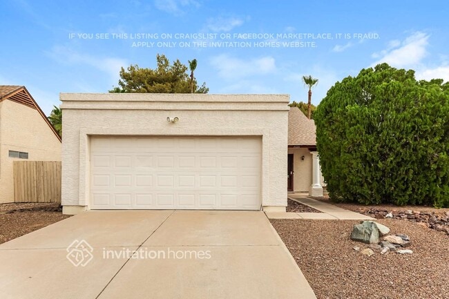 Building Photo - 1320 E Tonto Ln