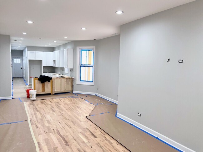 Building Photo - 3218 W Polk St