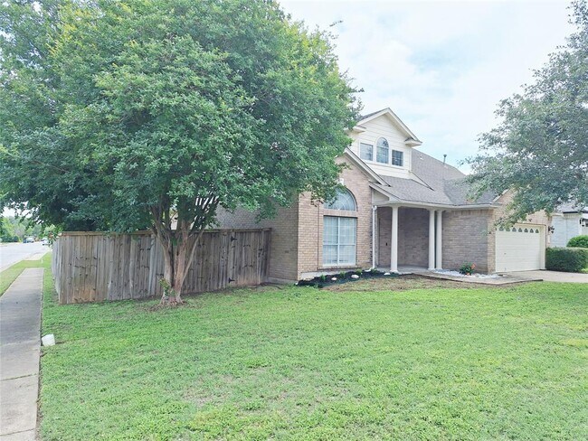 Building Photo - 2122 Wheaton Trail