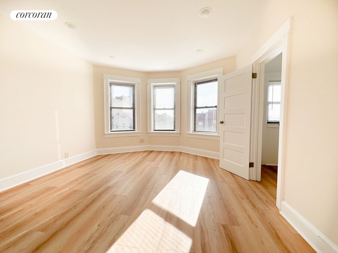 Primary Photo - 104-47 42nd Ave