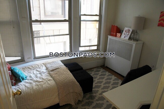 Foto del edificio - 871 Beacon St