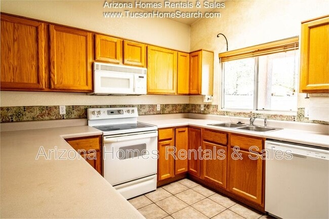 Building Photo - 9037 E Orchid Vine Dr