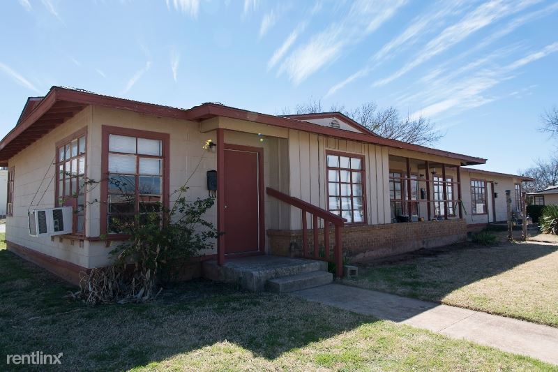 Primary Photo - 3 br, 1 bath House - 417 SADDLEWOOD