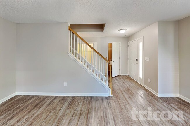 Foto del edificio - 3912 Farlow Rd