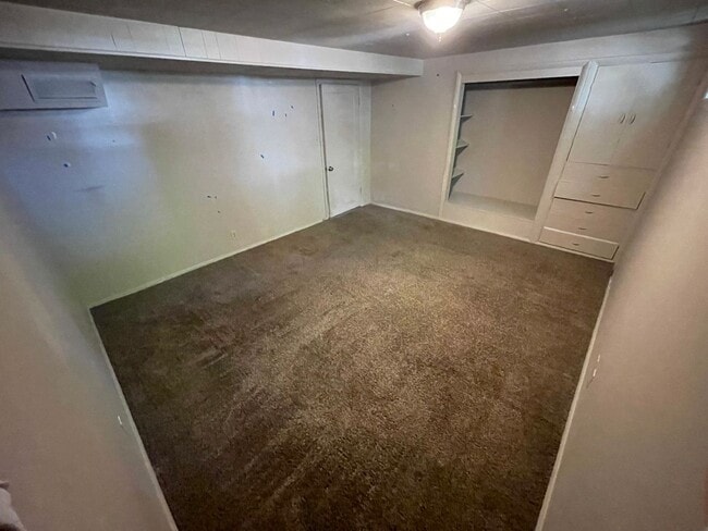 Building Photo - Ogden 1 Bedroom Basement Apartment, 800 sq ft, Spacious