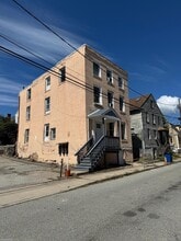 Building Photo - 97 Green St
