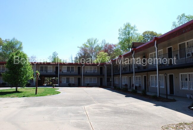 Building Photo - Patio Court Open House Saturday 5/26!