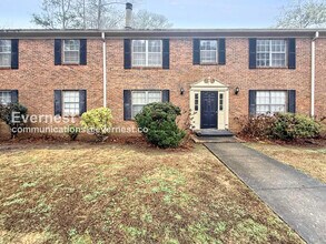 Building Photo - 2201 Montreat Cir