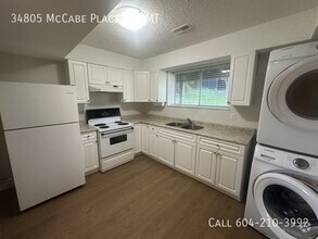 Building Photo - 34805 McCabe Pl