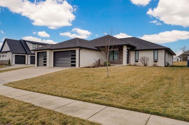 Foto del edificio - 6133 S Maryland Ave