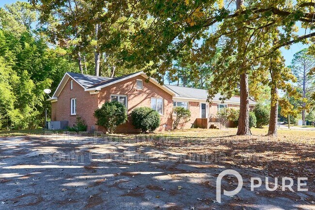 Building Photo - 2900 Scotsman Rd