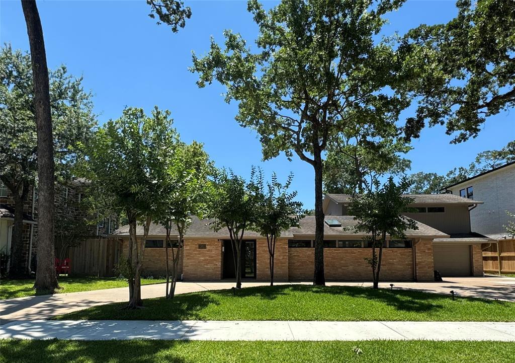 Primary Photo - 407 Electra Dr