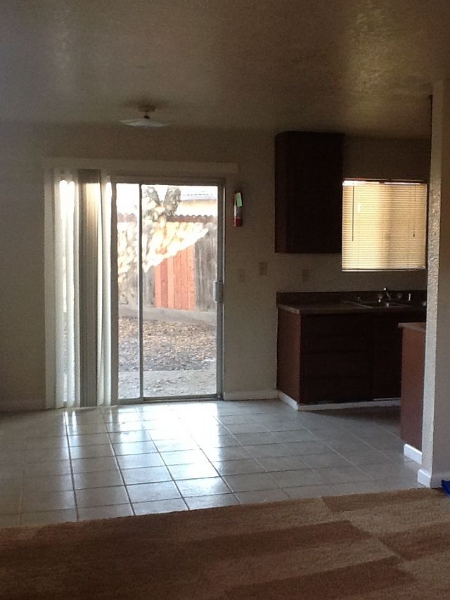 Building Photo - 1061 Porter Ave