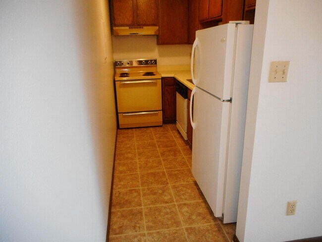 Building Photo - 941 Emmons St