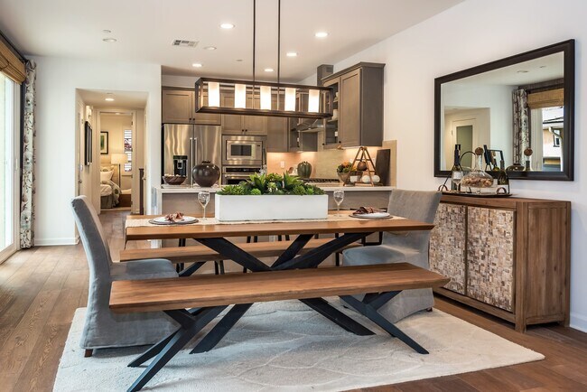 Foto del edificio - Stunning 4 Bedroom / 3 Bath Model Home w/ ...