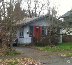 Building Photo - 170 W 17th Ave
