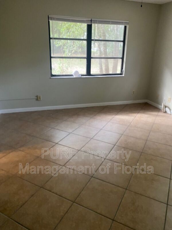 Foto del edificio - 7 Spring Lake Pl