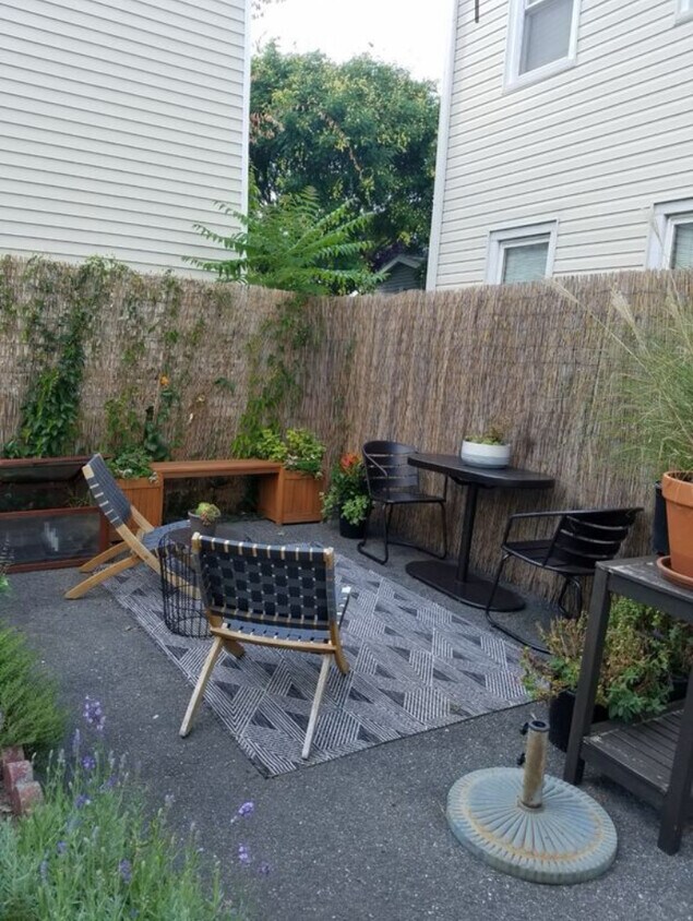 Primary Photo - 291 Elm St