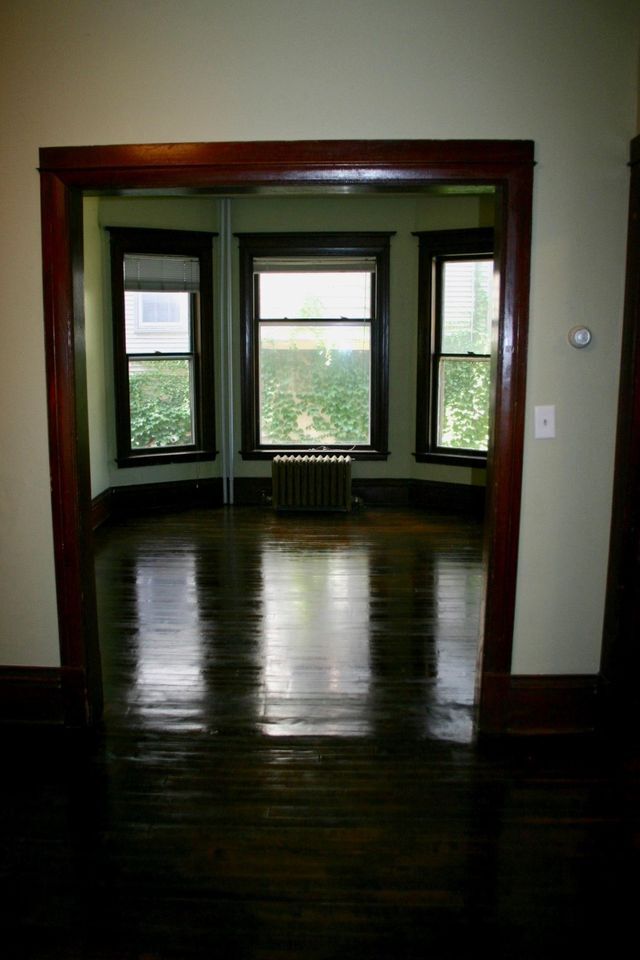 Building Photo - 107 S Broad St