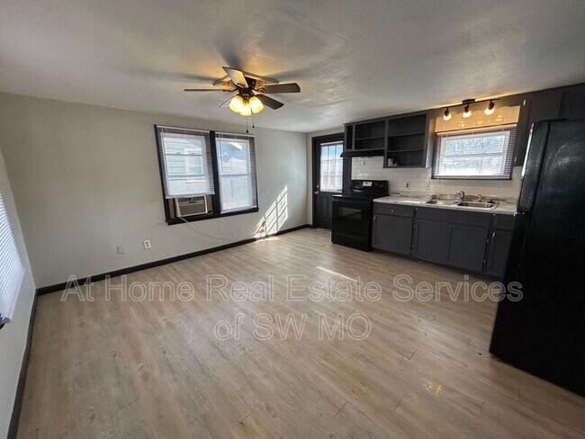 Foto del edificio - 1636 W Lombard St