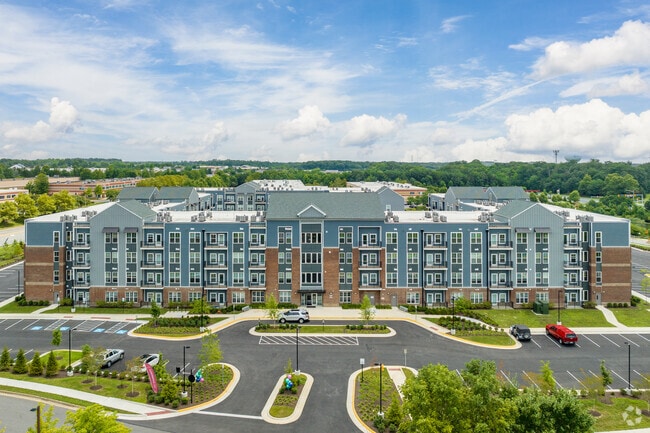 Building Photo - Park Landing