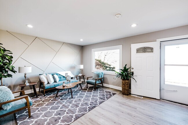Foto del edificio - 5645 Colgate Ln