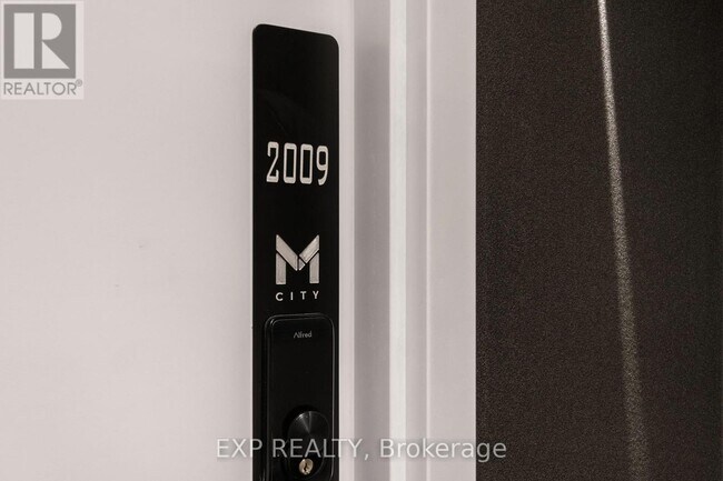 Photo du bâtiment - 3900 Confederation Pkwy