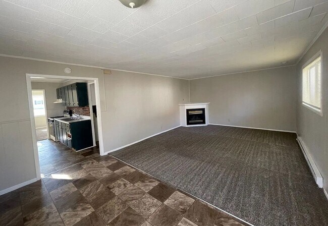 Foto del edificio - 3-Bedroom Single Family Home with Spacious Backyard - Available August 1st!