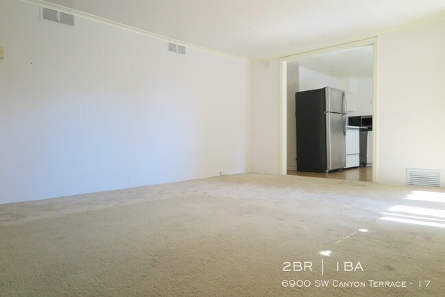 Foto del edificio - 6900 SW Canyon Terrace