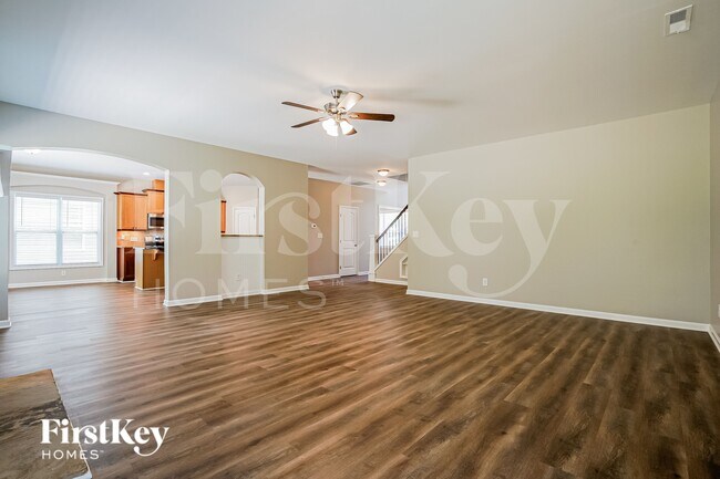 Building Photo - 3253 Groveshire Dr