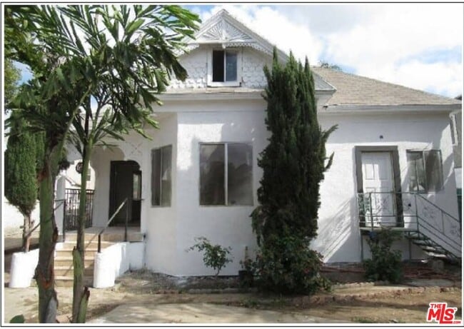 Building Photo - 243 E 29th St