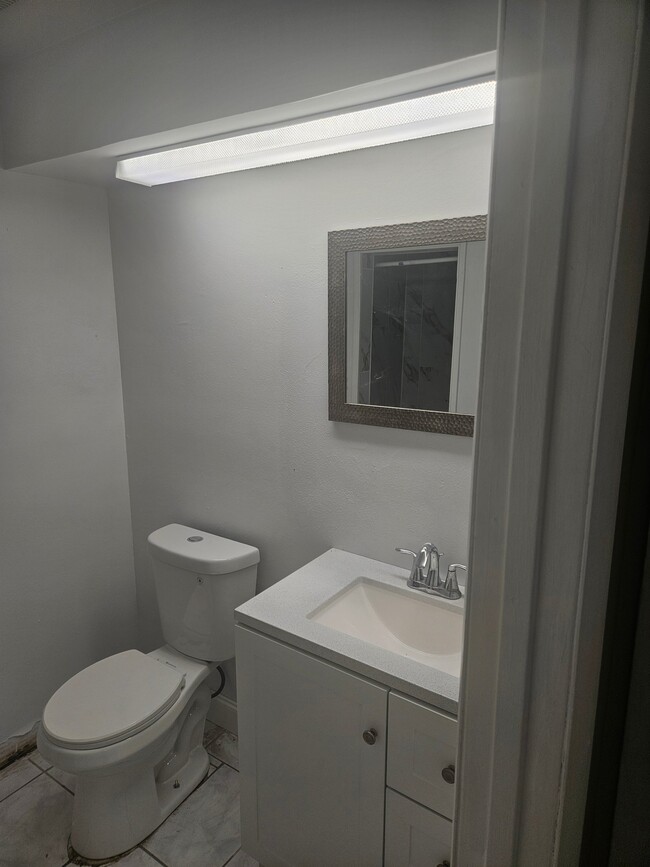 Foto del edificio - 4172 Corsair Ave